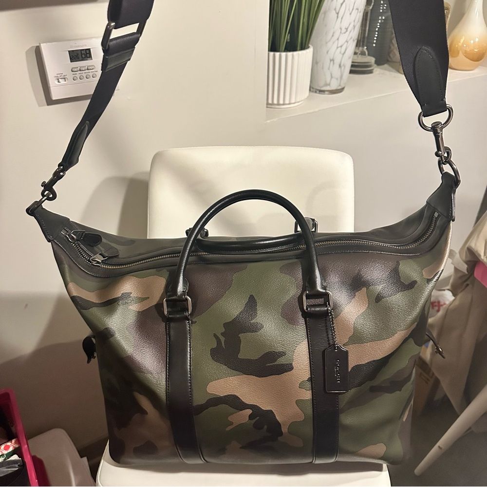 Coach Metropolitan Camo Leather Duffel Bag • Camouflage • Excellent Condition - Picture 6 of 10